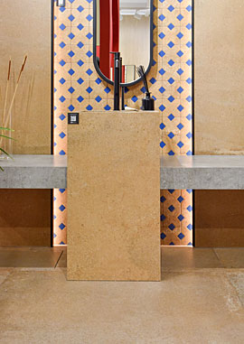 Exotische opstelling met metallic van Ape